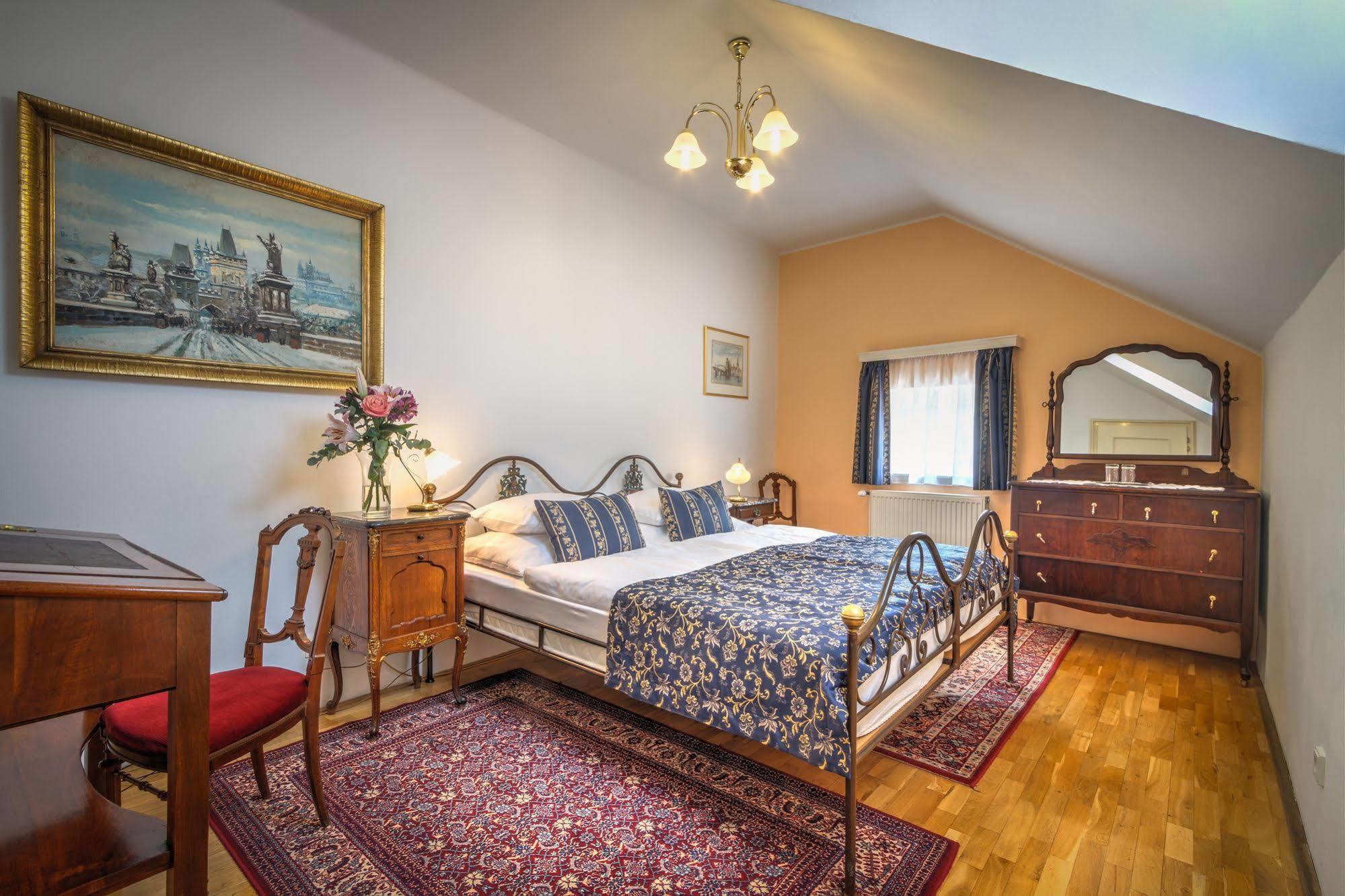 Hotel Red Lion 4*